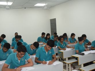 iit jee Classes In nigadi