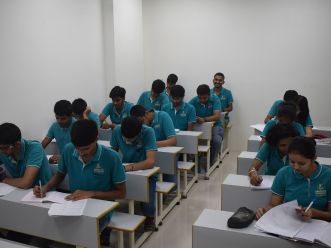iit jee Classes In nigadi